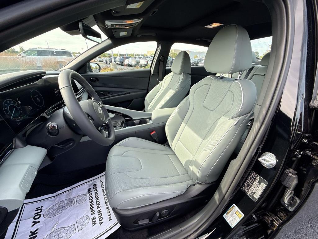 new 2025 Hyundai ELANTRA HEV car, priced at $28,587