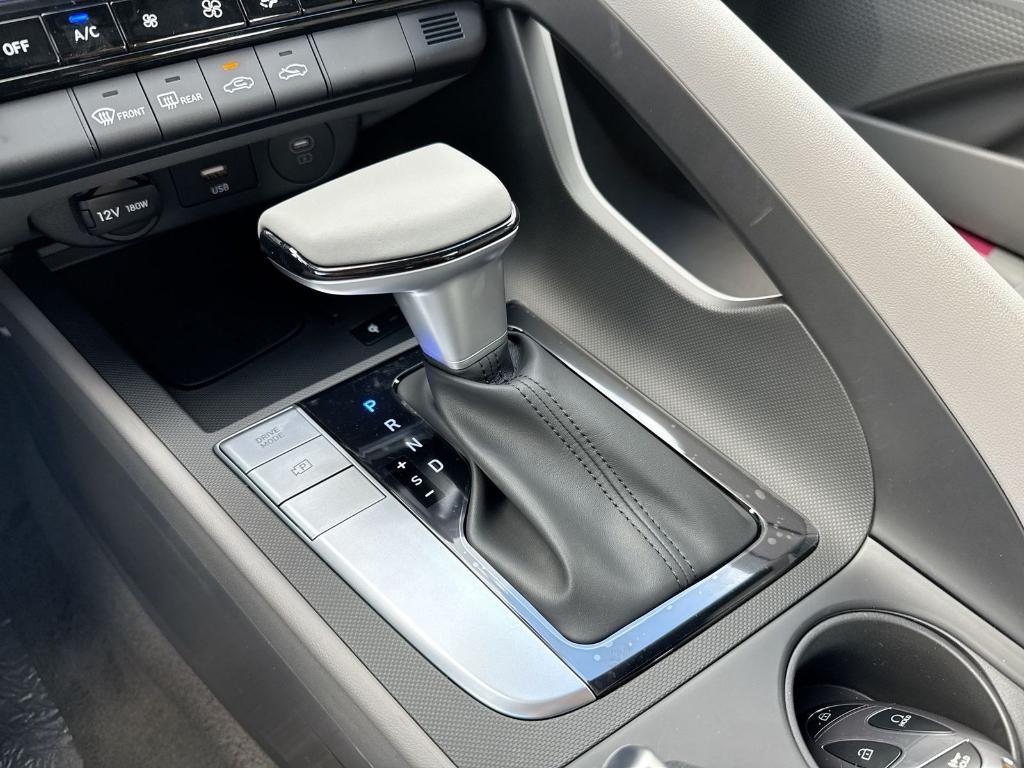 new 2025 Hyundai Elantra car, priced at $23,776