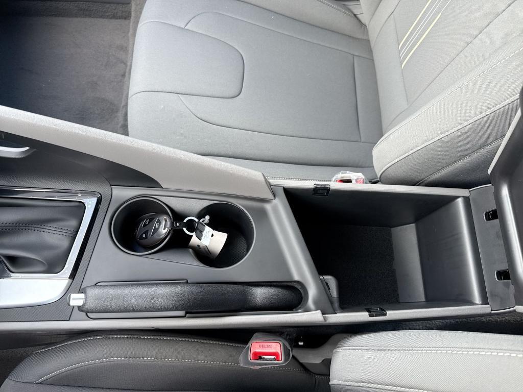 new 2025 Hyundai Elantra car, priced at $23,776