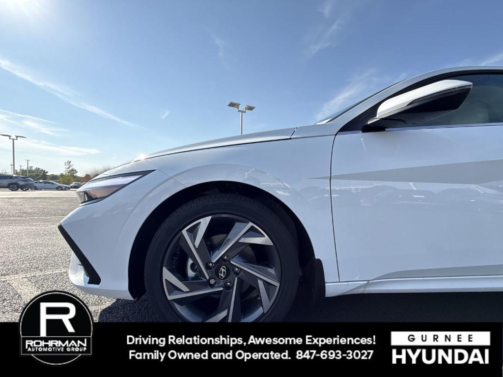 new 2025 Hyundai Elantra car, priced at $27,800