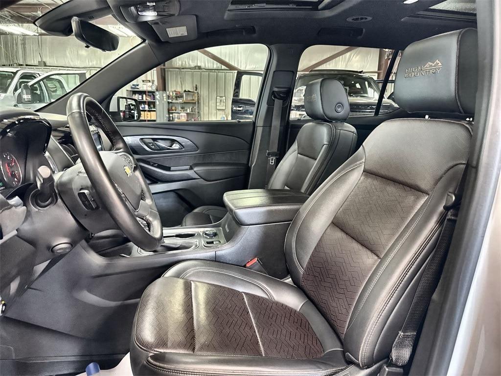 used 2023 Chevrolet Traverse car, priced at $35,984