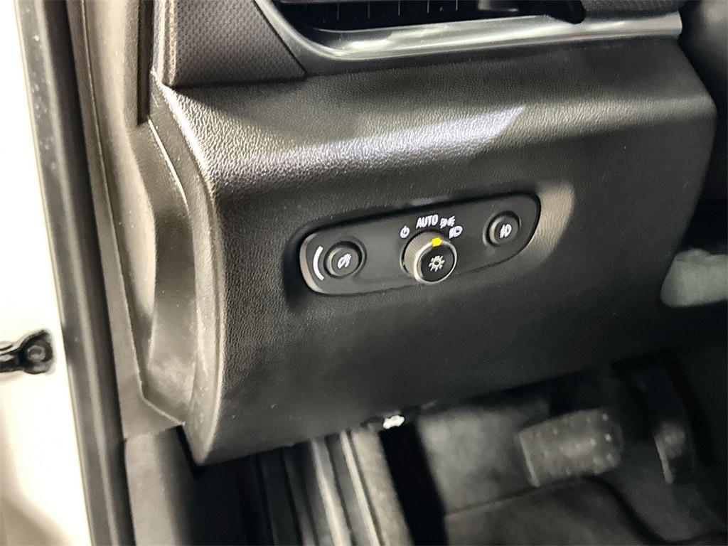 used 2021 Chevrolet Traverse car, priced at $21,593
