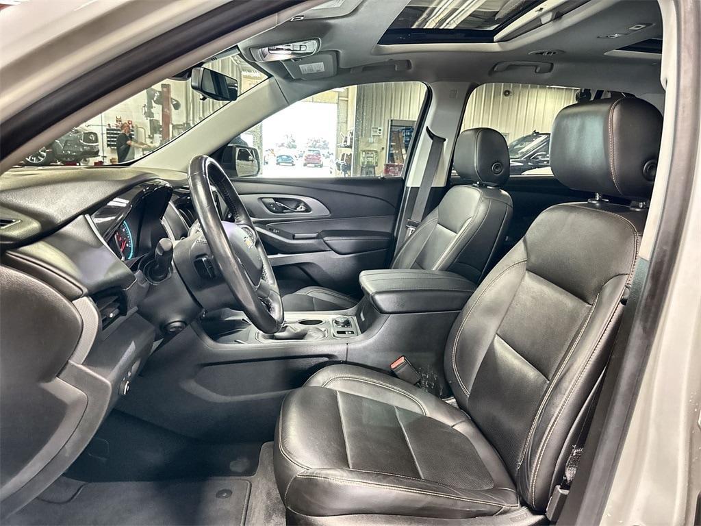 used 2021 Chevrolet Traverse car, priced at $21,593