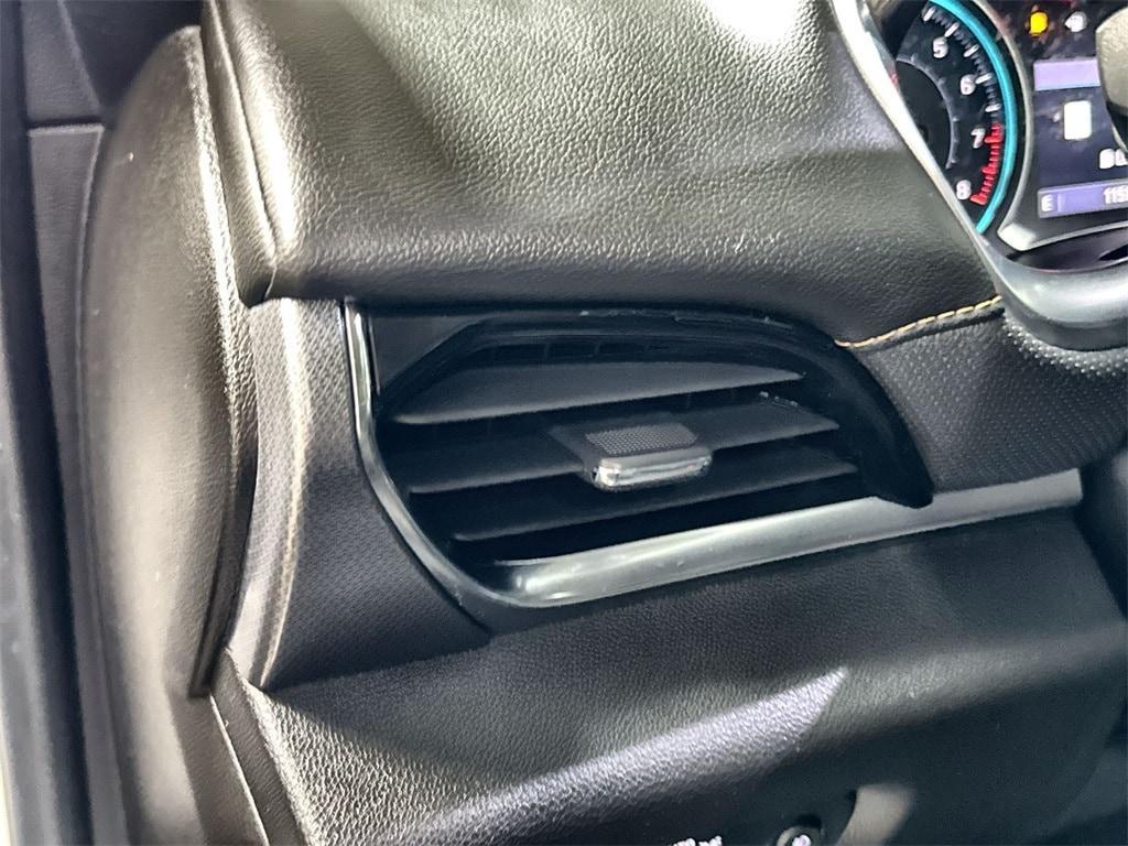 used 2021 Chevrolet Traverse car, priced at $21,593