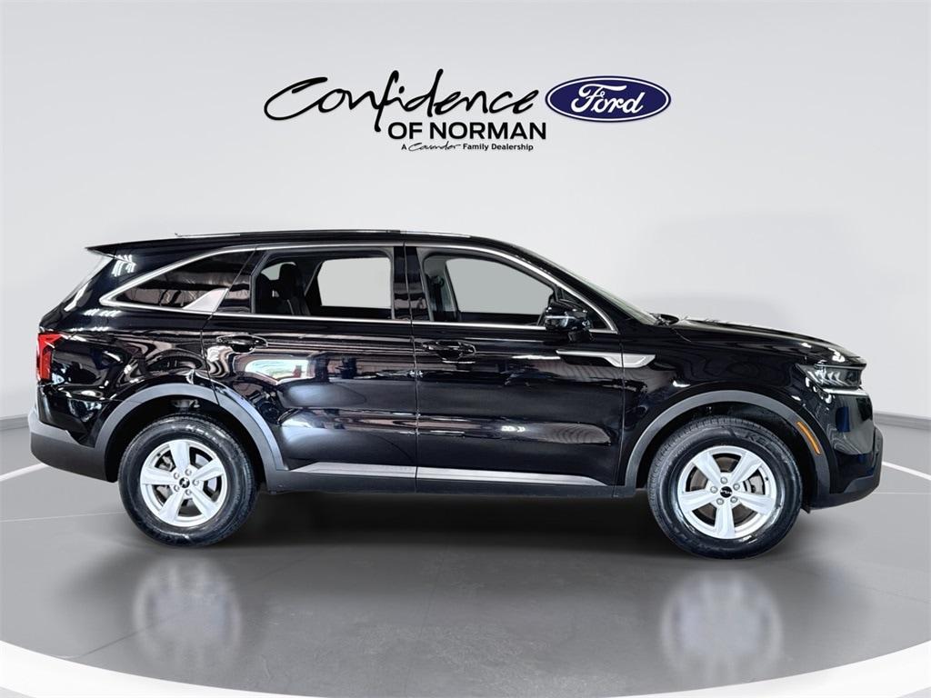 used 2022 Kia Sorento car, priced at $22,191