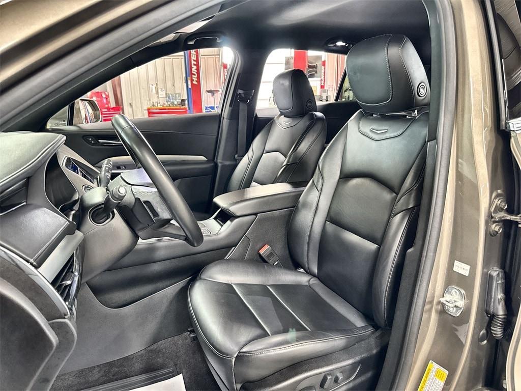used 2020 Cadillac XT4 car, priced at $22,841
