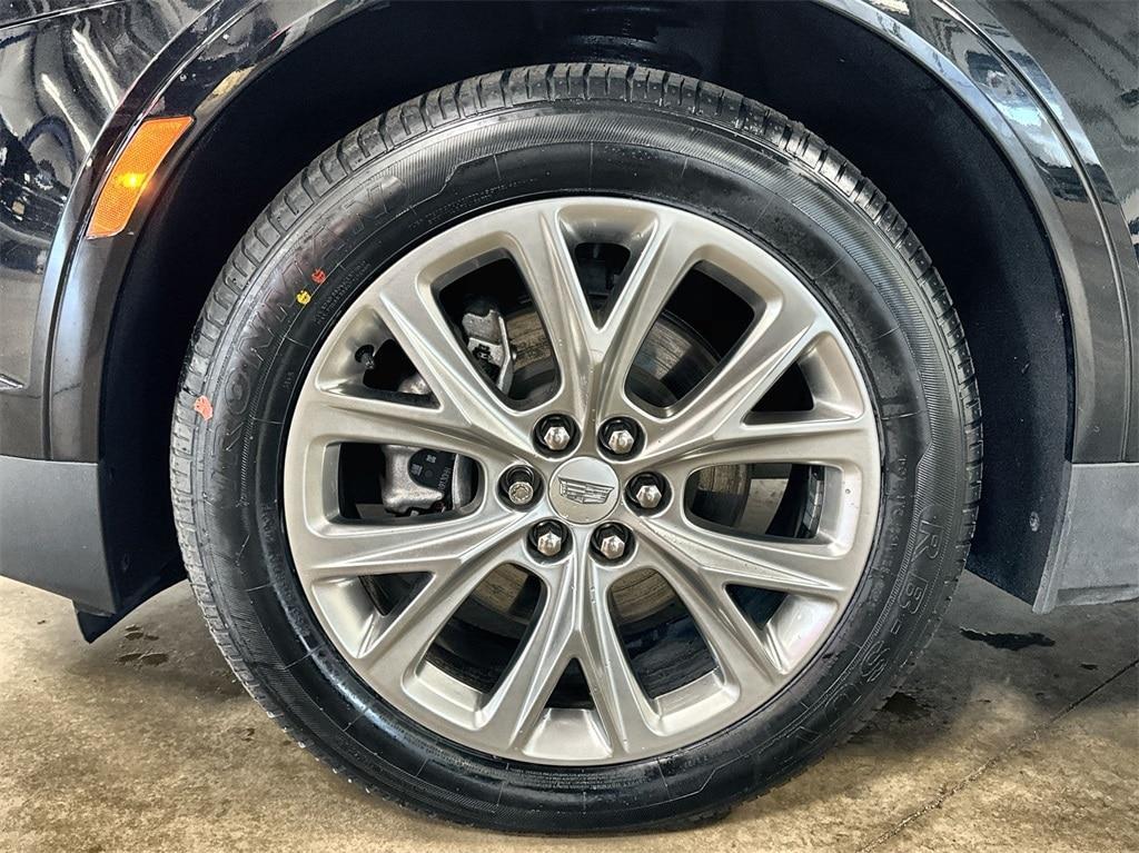 used 2021 Cadillac XT5 car, priced at $29,814