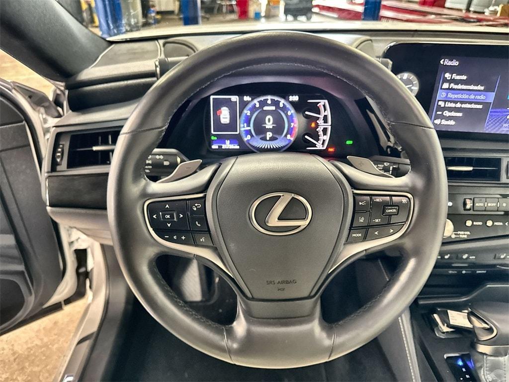used 2022 Lexus ES 350 car, priced at $37,991