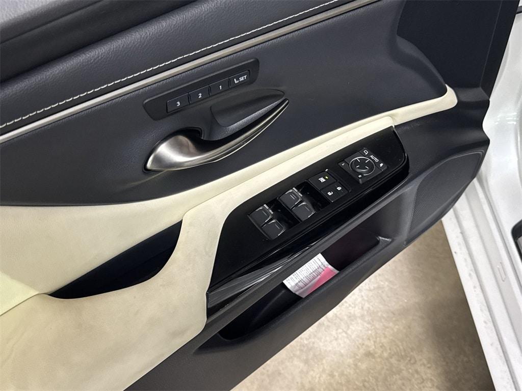 used 2022 Lexus ES 350 car, priced at $37,991