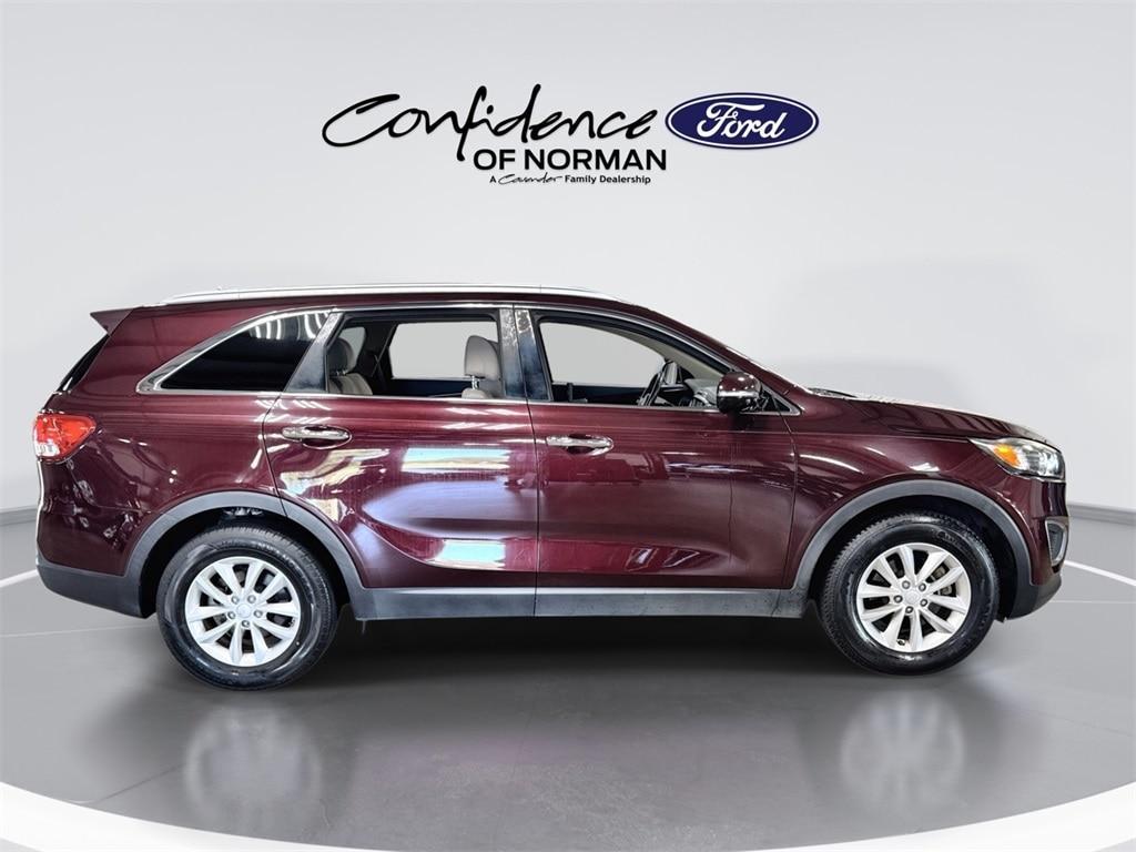 used 2017 Kia Sorento car, priced at $14,991