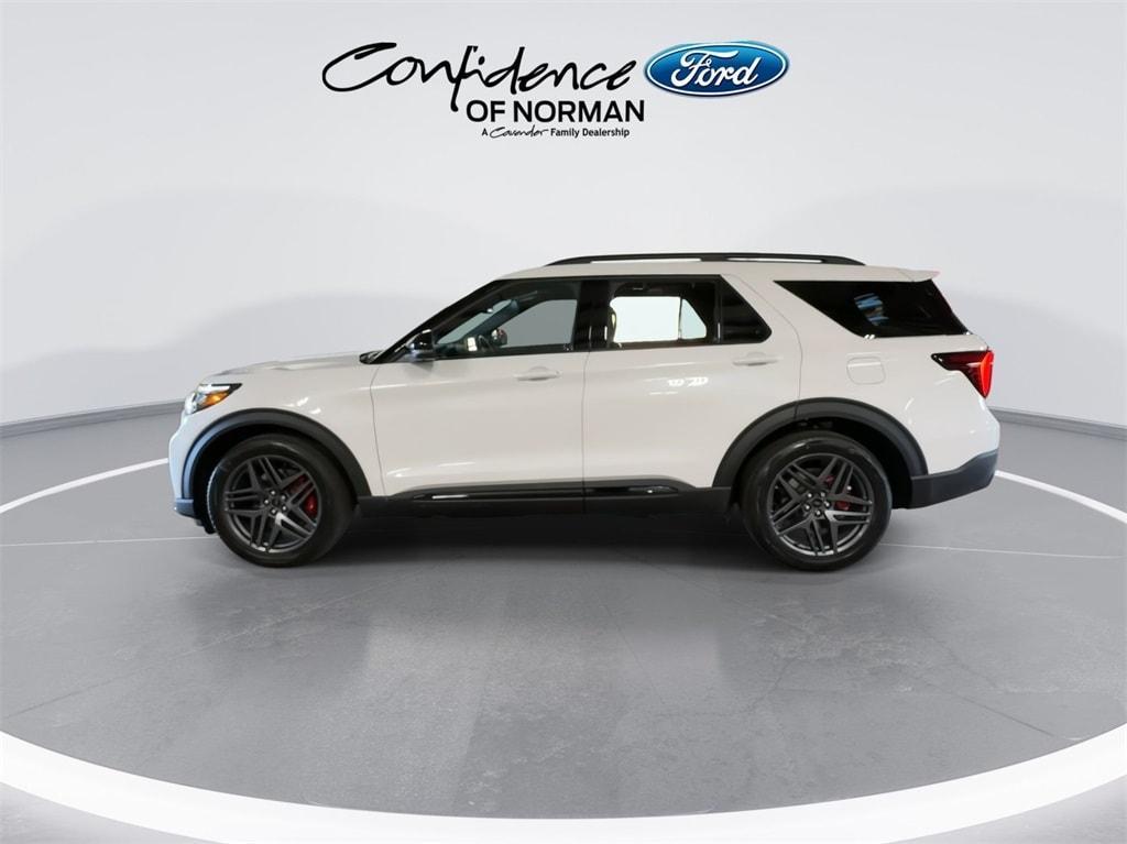 new 2025 Ford Explorer car, priced at $61,895