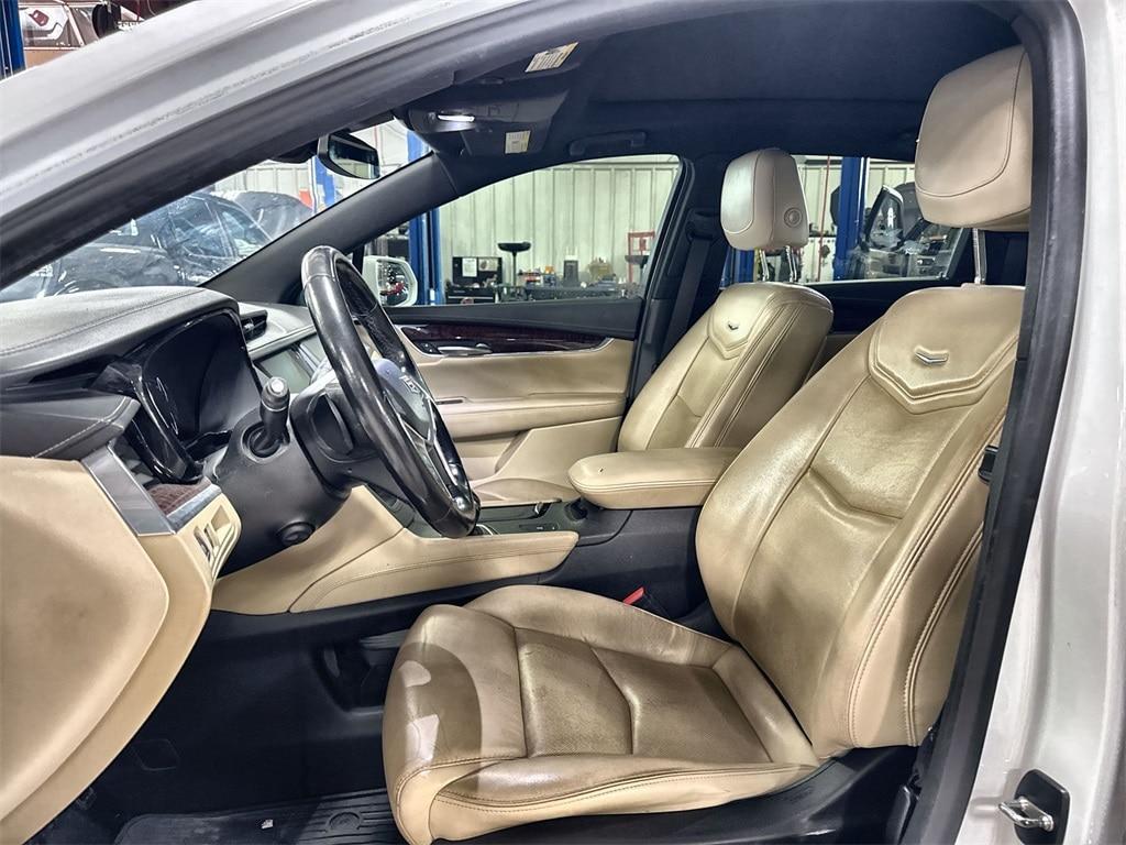 used 2018 Cadillac XT5 car, priced at $15,192