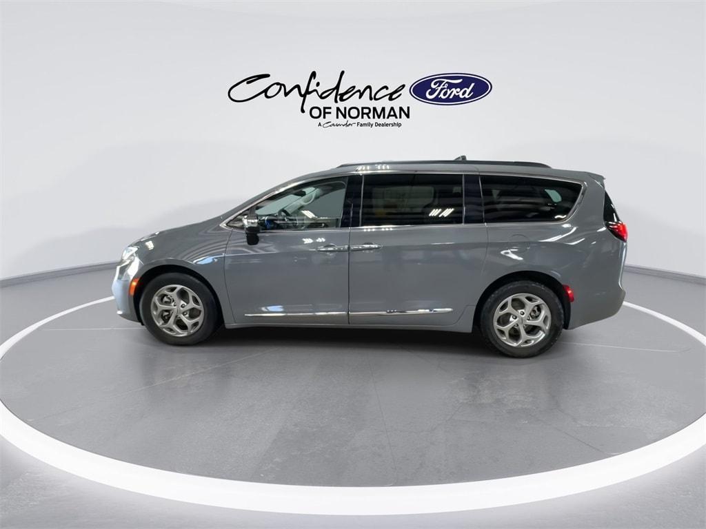 used 2023 Chrysler Pacifica car, priced at $27,511