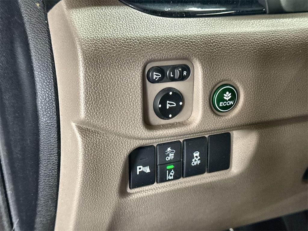 used 2020 Honda Pilot car, priced at $27,351
