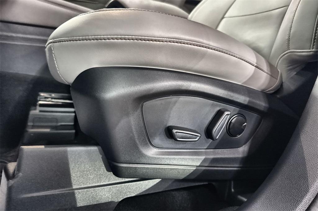 new 2025 Ford Explorer car, priced at $53,364