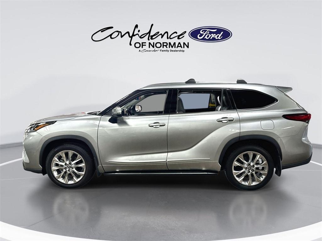 used 2021 Toyota Highlander car, priced at $30,842