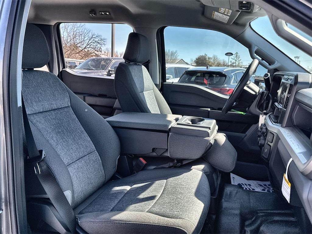 new 2025 Ford F-250 car, priced at $64,825