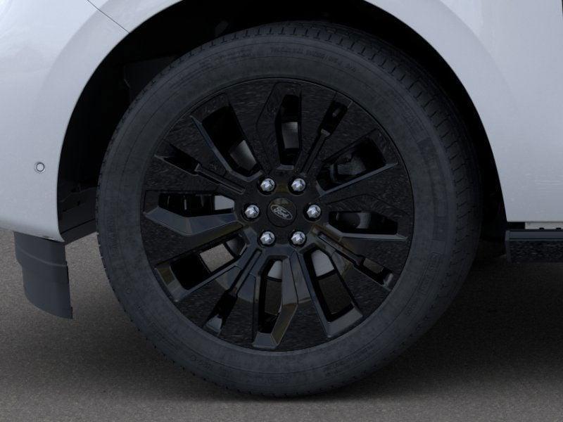 new 2025 Ford Expedition car, priced at $78,046