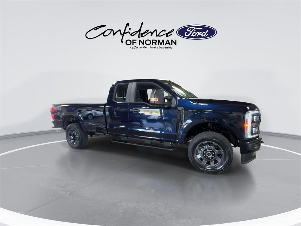 new 2025 Ford F-350 car, priced at $68,041