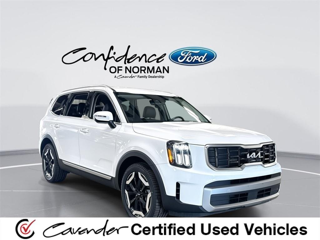 used 2023 Kia Telluride car, priced at $34,102