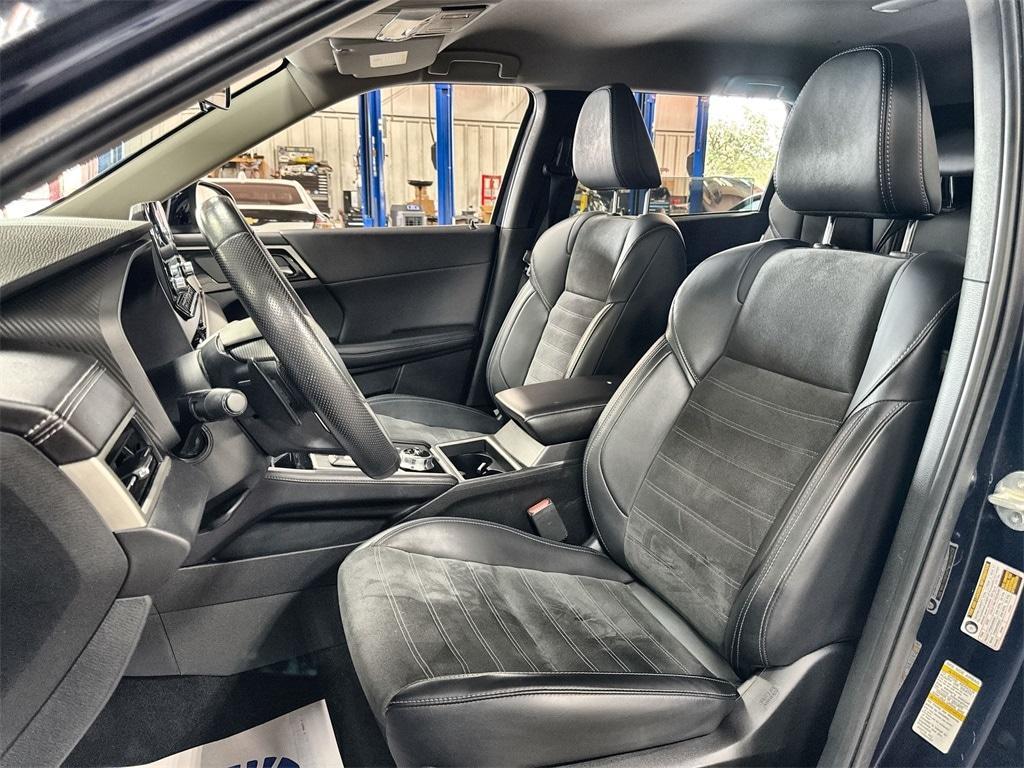 used 2024 Mitsubishi Outlander car, priced at $20,117