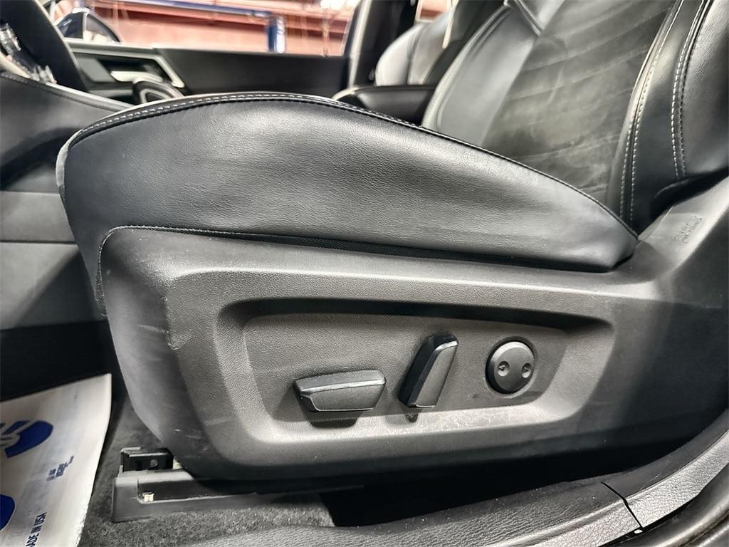 used 2024 Mitsubishi Outlander car, priced at $20,117