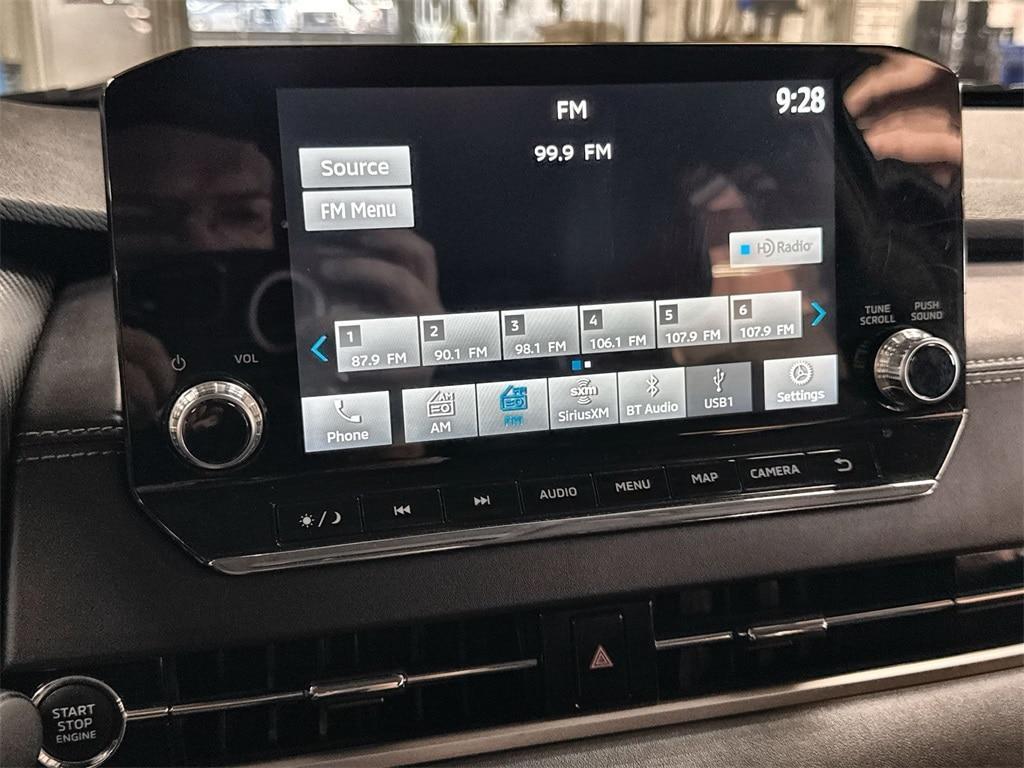 used 2024 Mitsubishi Outlander car, priced at $20,117