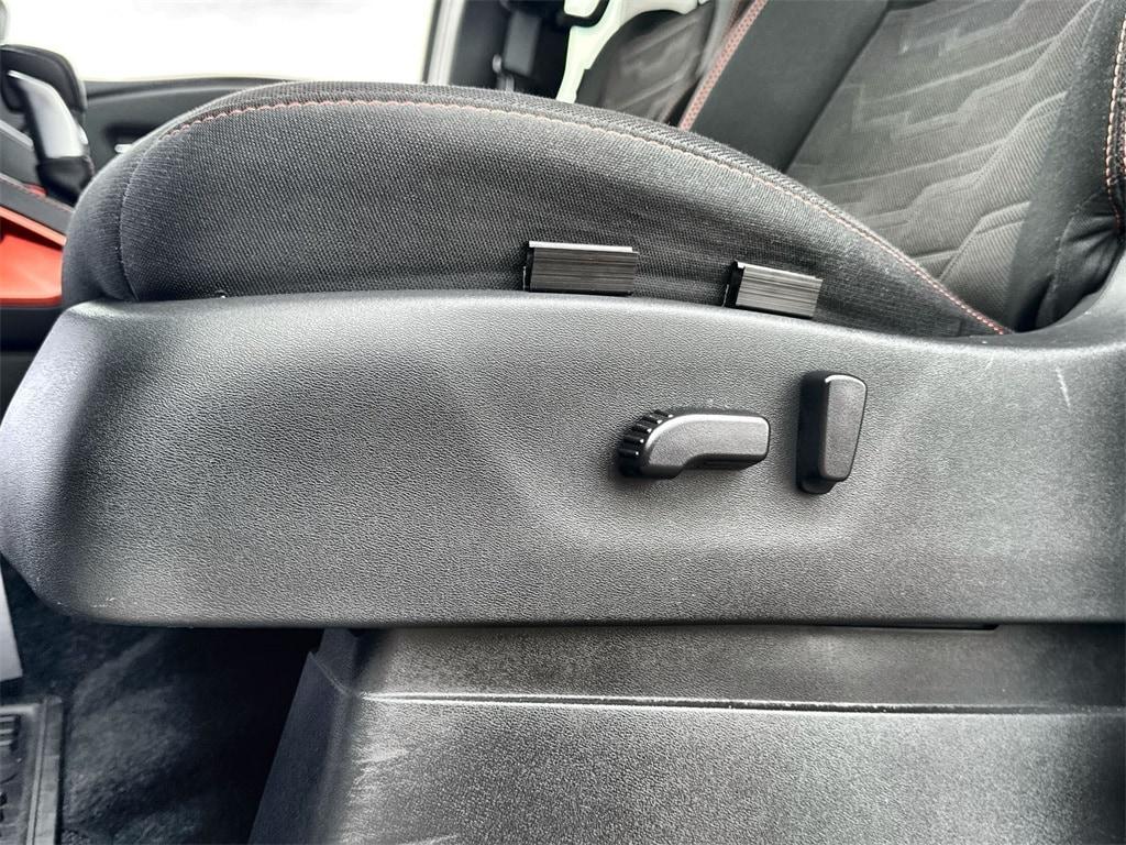 used 2022 Nissan Frontier car, priced at $32,391