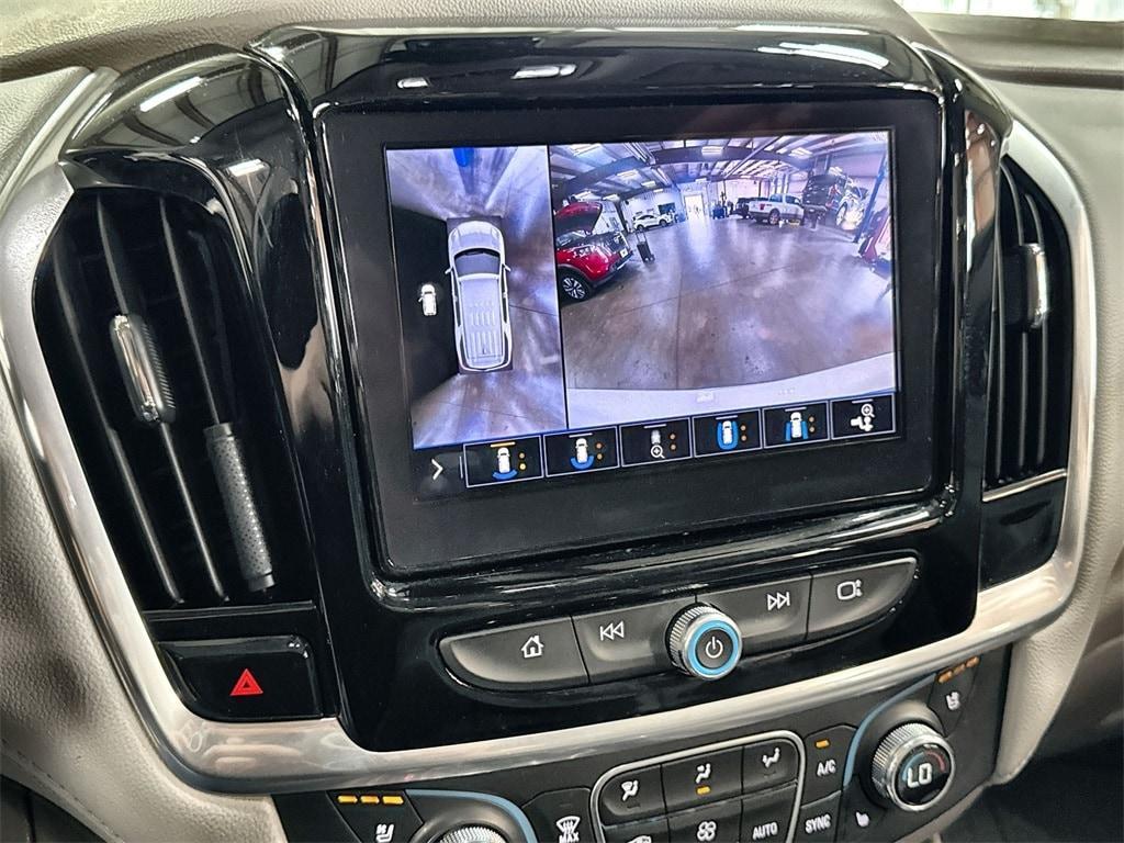 used 2020 Chevrolet Traverse car, priced at $30,991