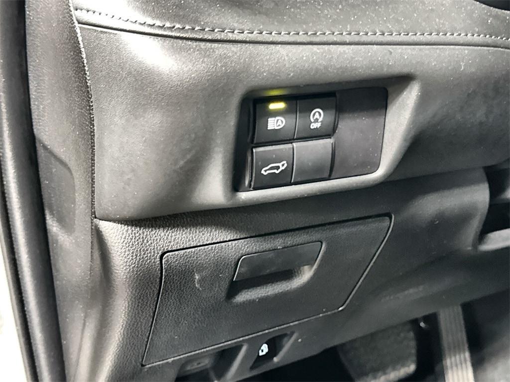 used 2023 Toyota Highlander car, priced at $32,763