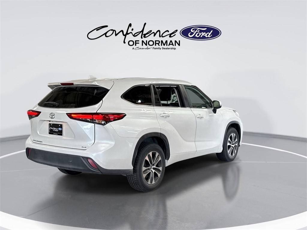 used 2023 Toyota Highlander car, priced at $32,763