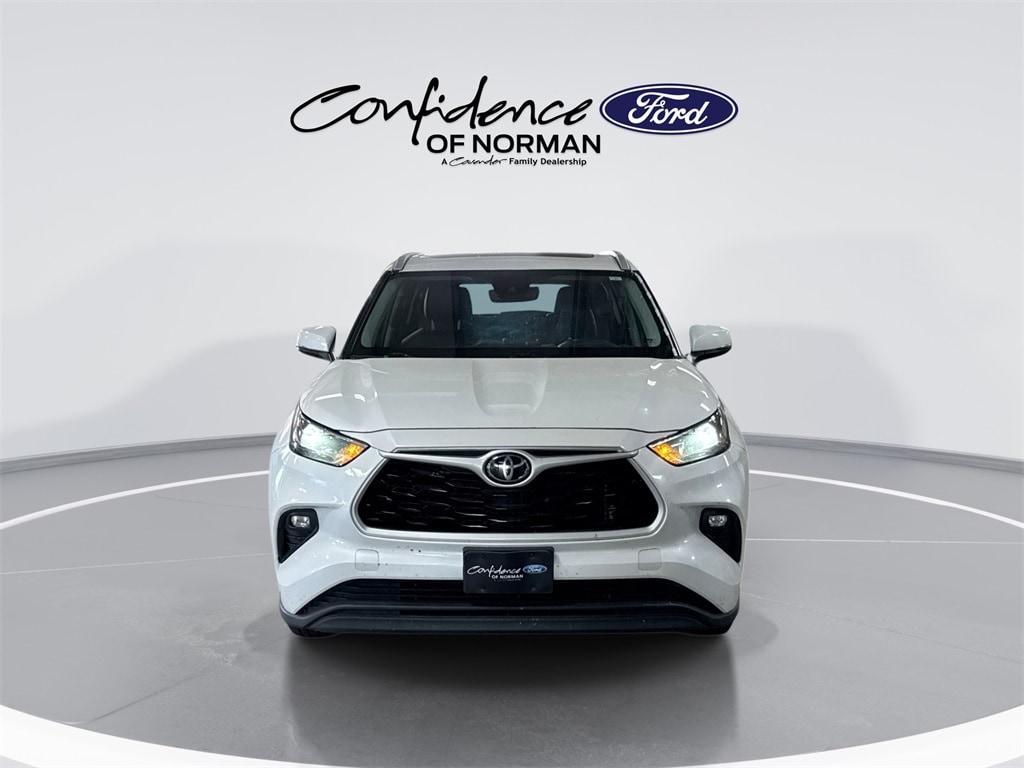 used 2023 Toyota Highlander car, priced at $32,763