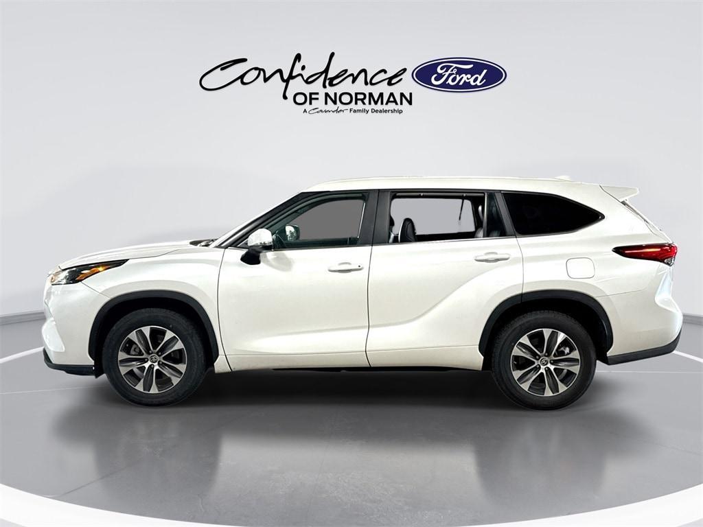 used 2023 Toyota Highlander car, priced at $32,763