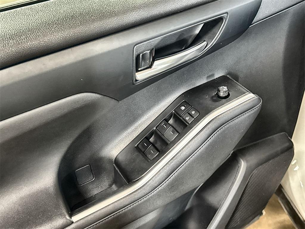used 2023 Toyota Highlander car, priced at $32,763