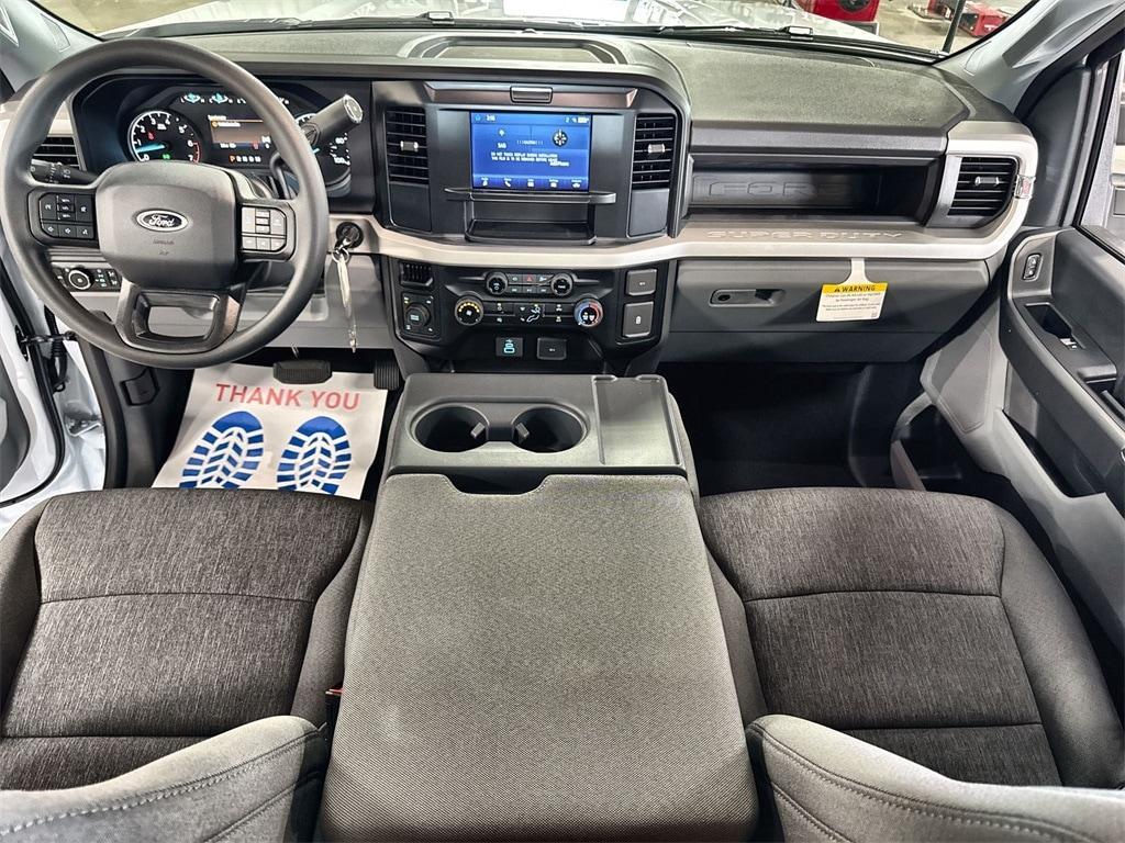 new 2025 Ford F-350 car, priced at $58,691