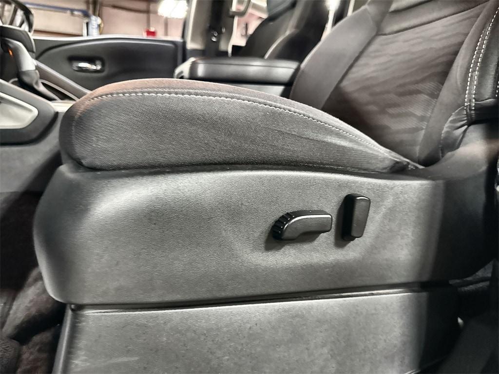 used 2022 Nissan Frontier car, priced at $22,362