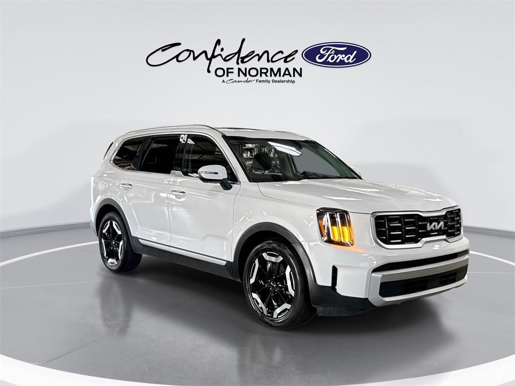 used 2024 Kia Telluride car, priced at $32,387