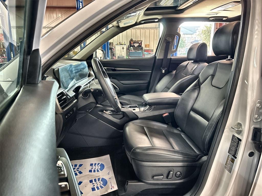 used 2024 Kia Telluride car, priced at $32,387