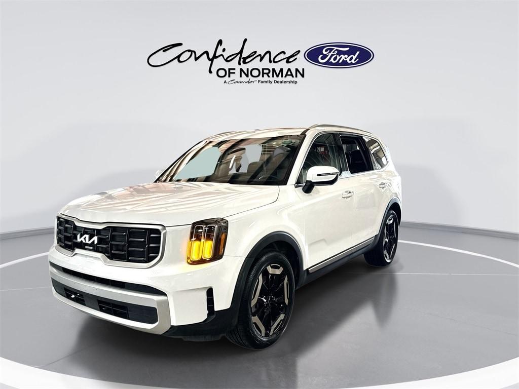 used 2024 Kia Telluride car, priced at $32,387