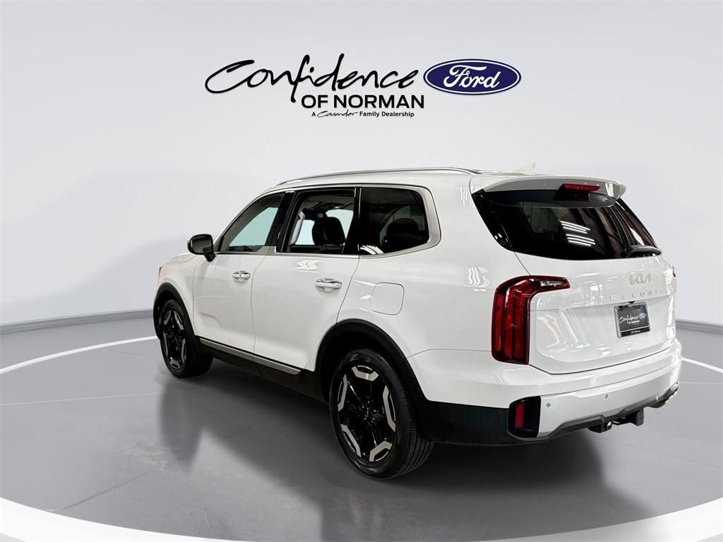 used 2024 Kia Telluride car, priced at $32,387