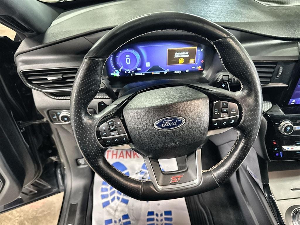 used 2022 Ford Explorer car, priced at $38,984