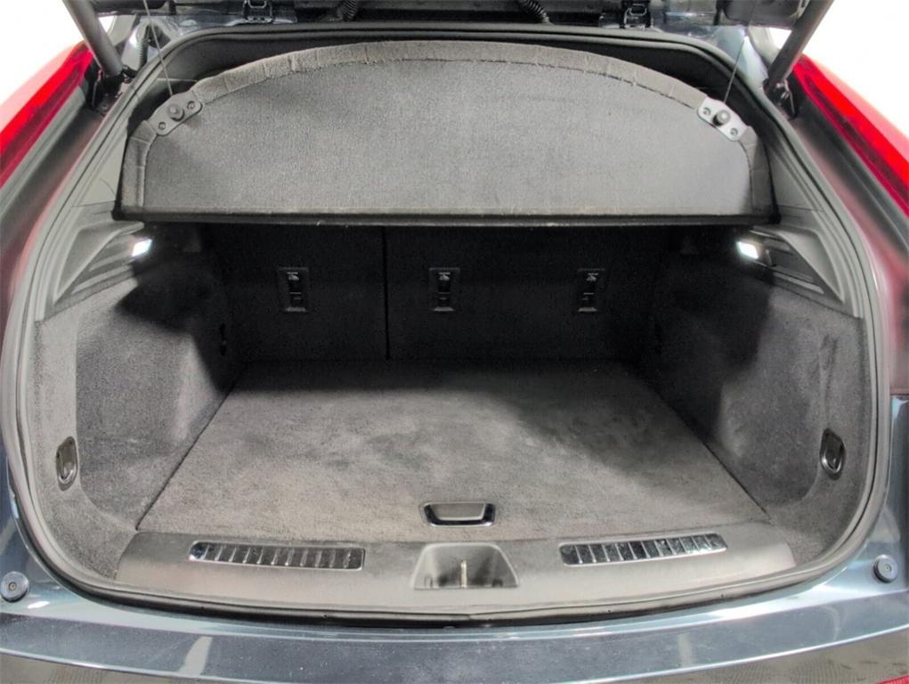 used 2021 Cadillac XT4 car, priced at $21,888