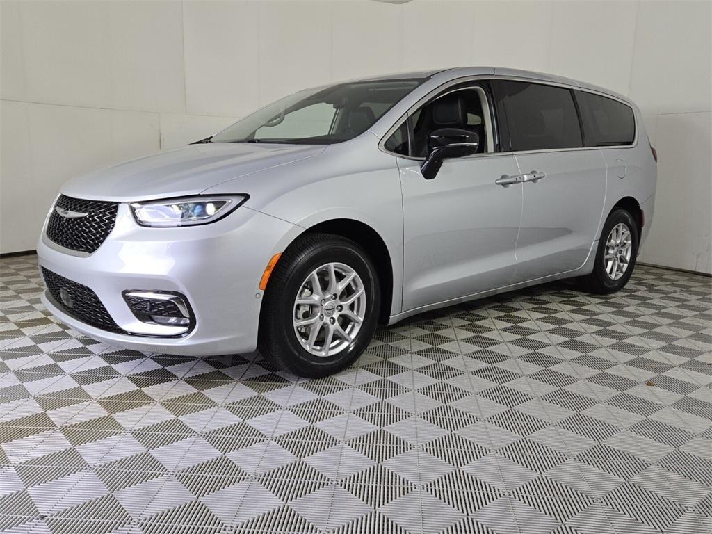 used 2024 Chrysler Pacifica car, priced at $36,978