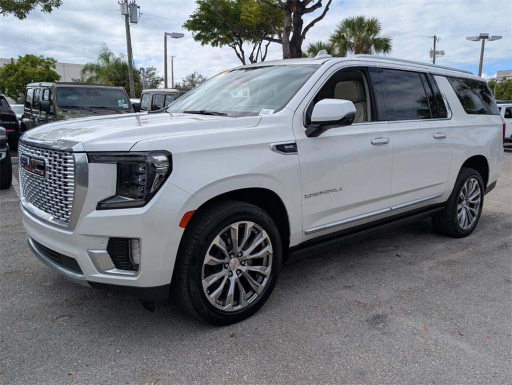 used 2021 GMC Yukon XL car, priced at $43,988