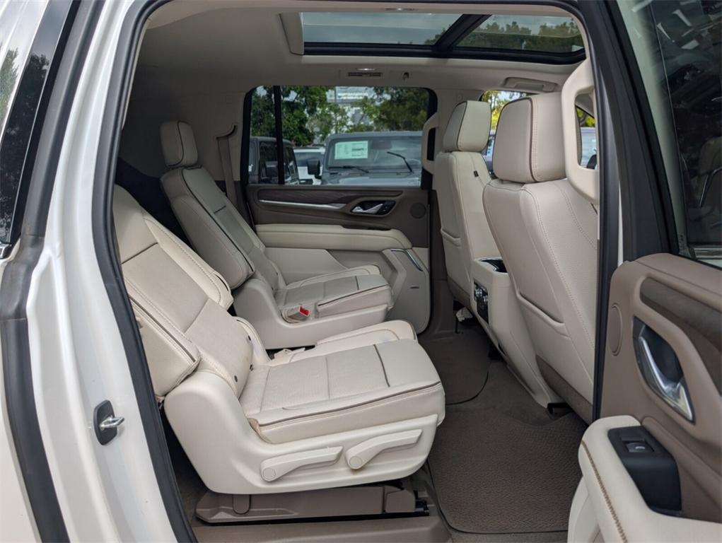 used 2021 GMC Yukon XL car, priced at $43,988