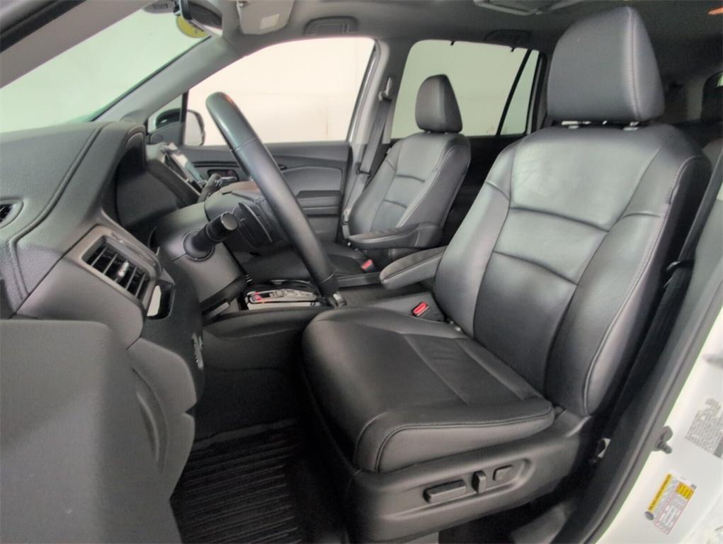 used 2022 Honda Pilot car, priced at $27,538