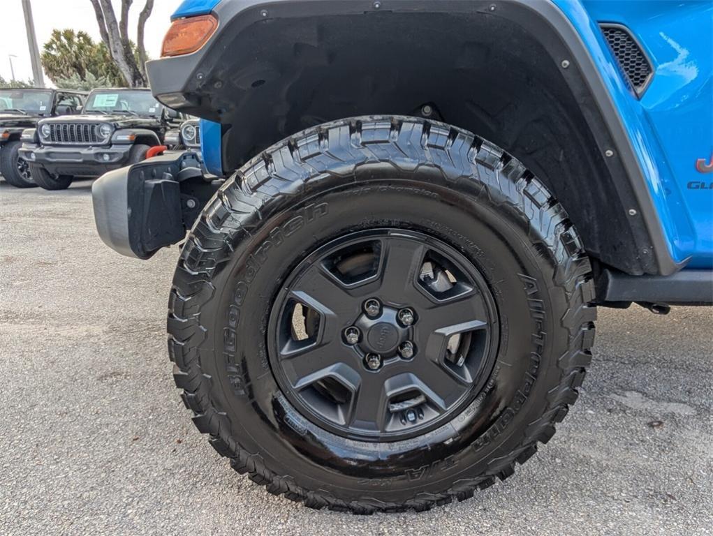 used 2022 Jeep Gladiator car, priced at $30,398