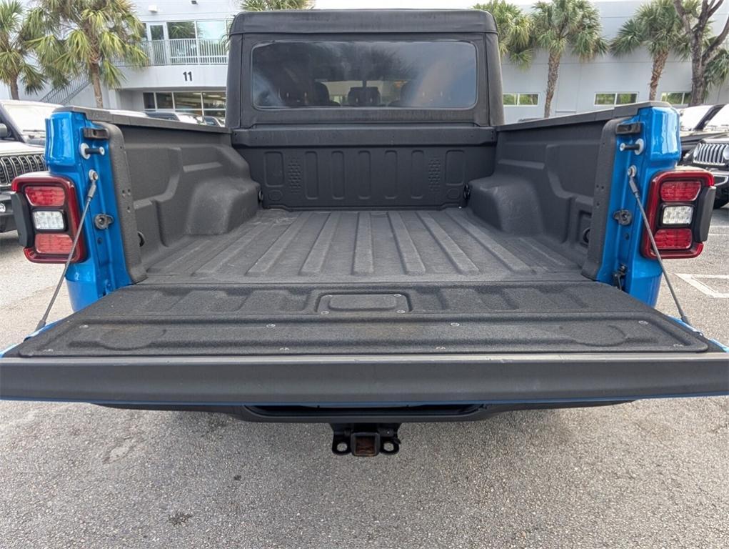 used 2022 Jeep Gladiator car, priced at $30,398