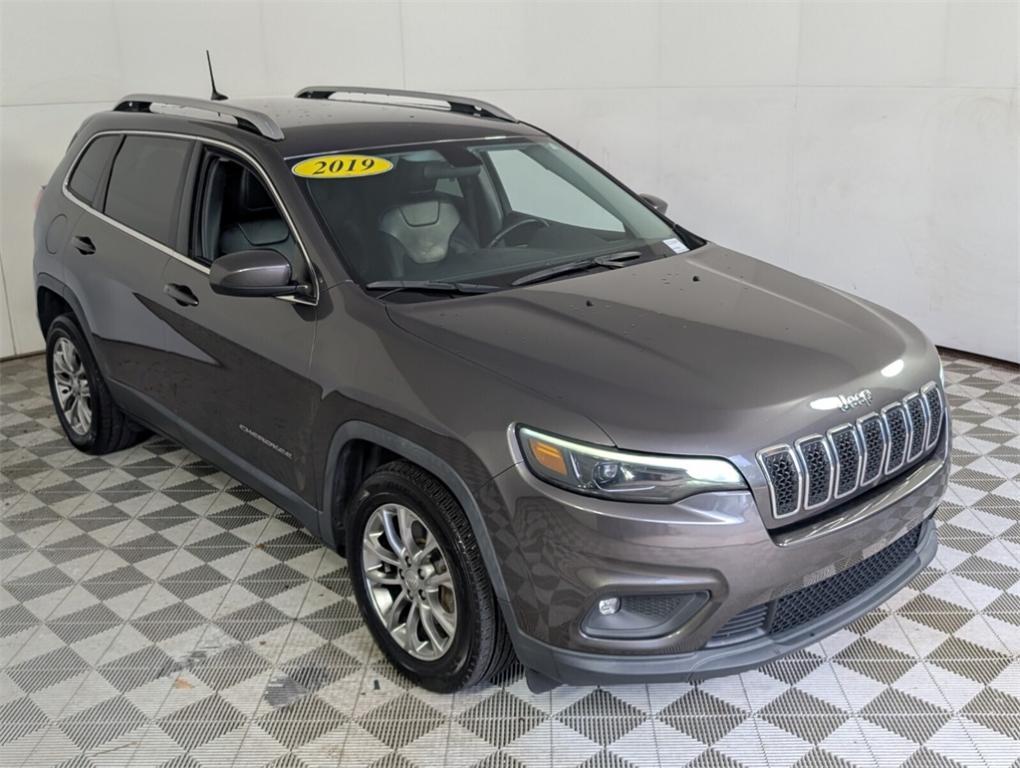 used 2019 Jeep Cherokee car, priced at $12,988