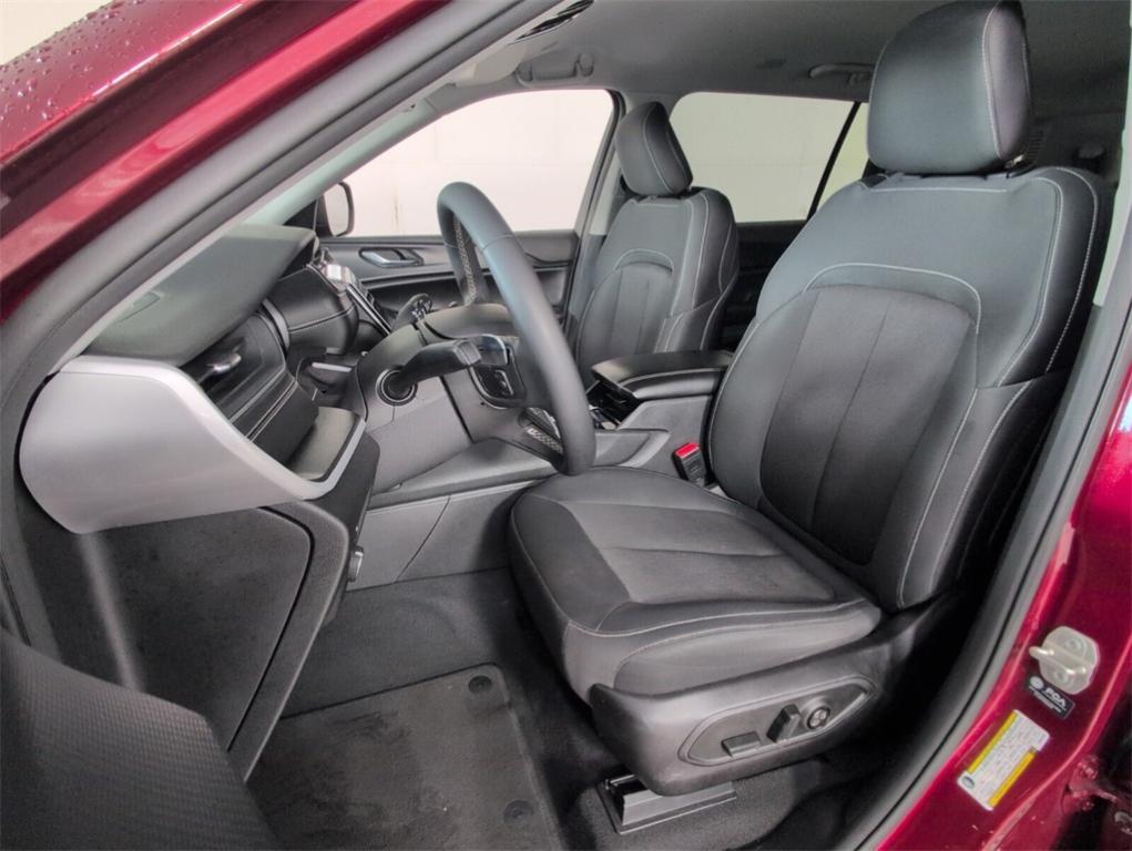 used 2023 Jeep Grand Cherokee L car, priced at $24,988
